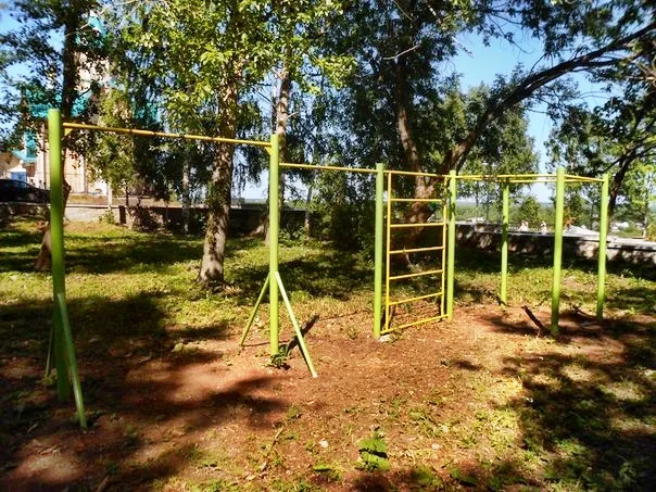 Monkey bar presso Calisthenics Park at набережная Грина, Киров – foto 3 di 3