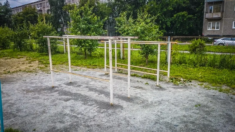 Hangelstange bei Calisthenics Park at улица Анри Барбюса, Екатеринбург – Foto 7 von 10