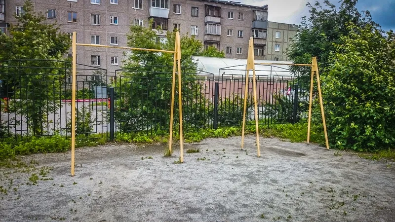 Klimmzugstange bei Calisthenics Park at улица Анри Барбюса, Екатеринбург – Foto 5 von 10