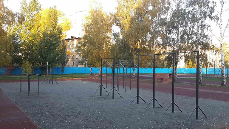 Barre de traction à Calisthenics Park at Красноармейский проспект, Барнаул – photo 1 sur 3