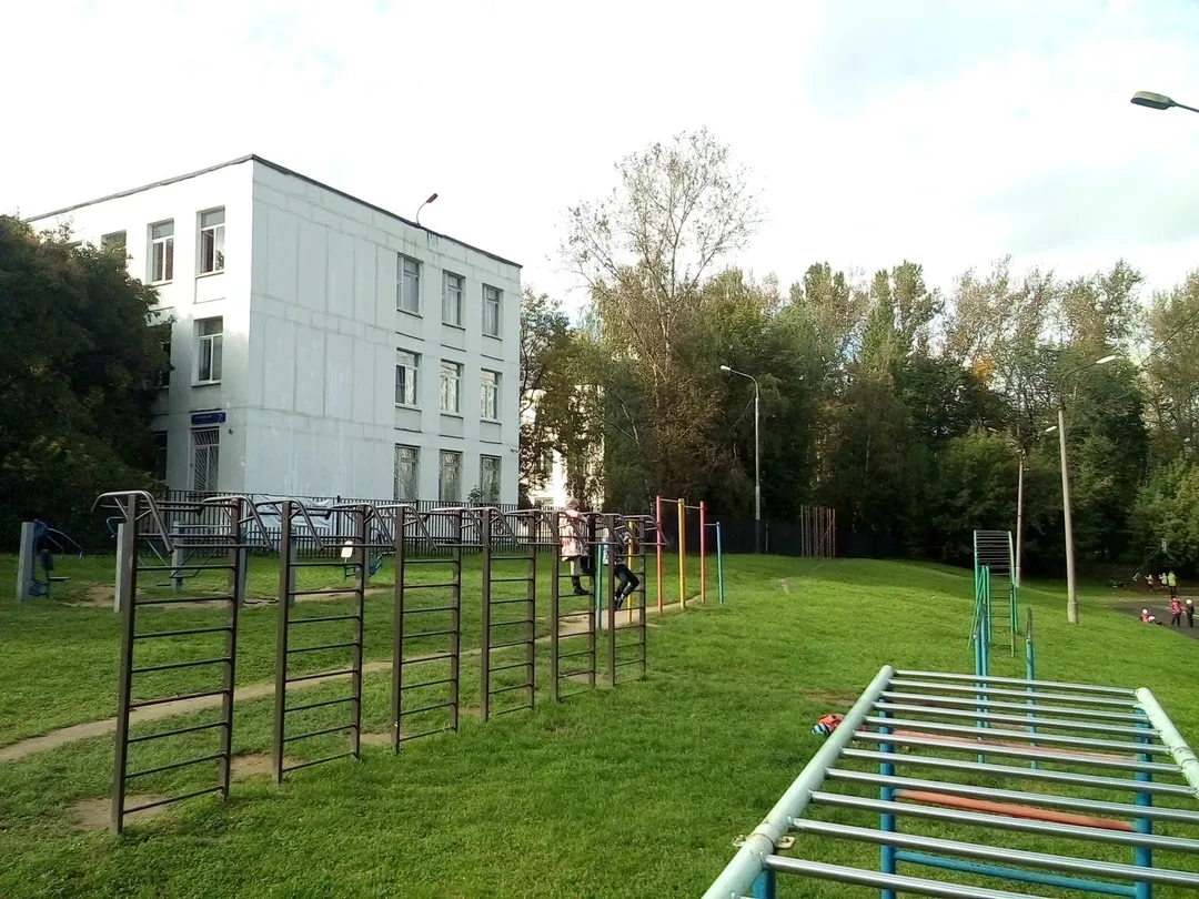 Klimmzugstange bei Calisthenics Park at Вяземская улица, Москва #wp2276 – Foto 1 von 3