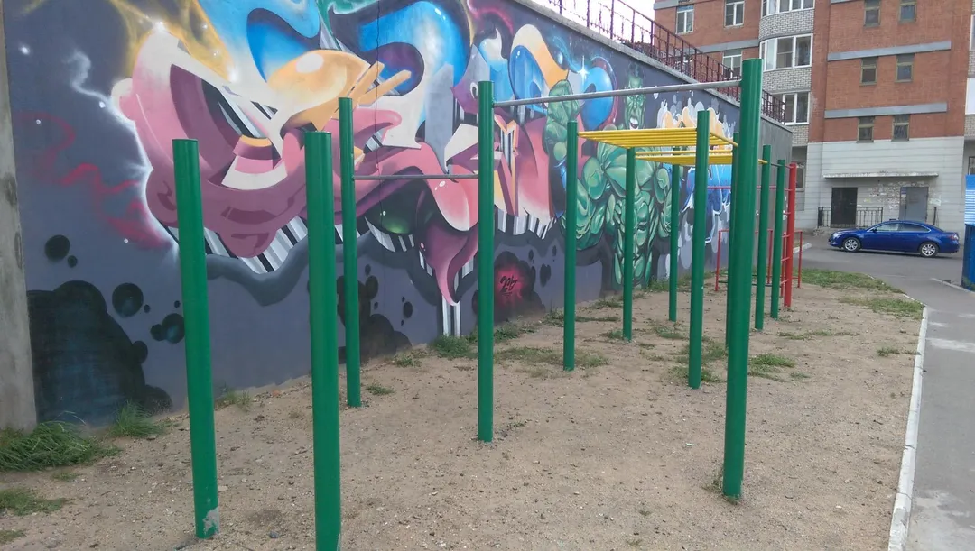 Spalliera presso Calisthenics Park at Смоленская улица, Чита – foto 9 di 9