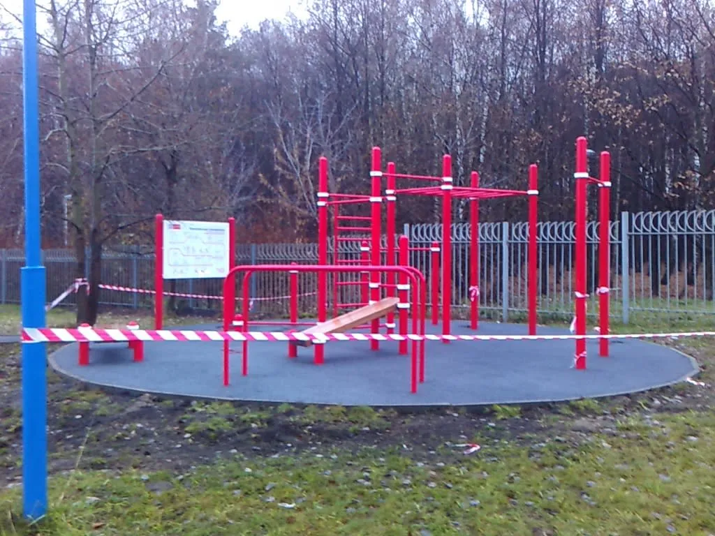 Турнік на майданчику Calisthenics Park at улица Скульптора Мухиной, Москва – фото 1 з 3