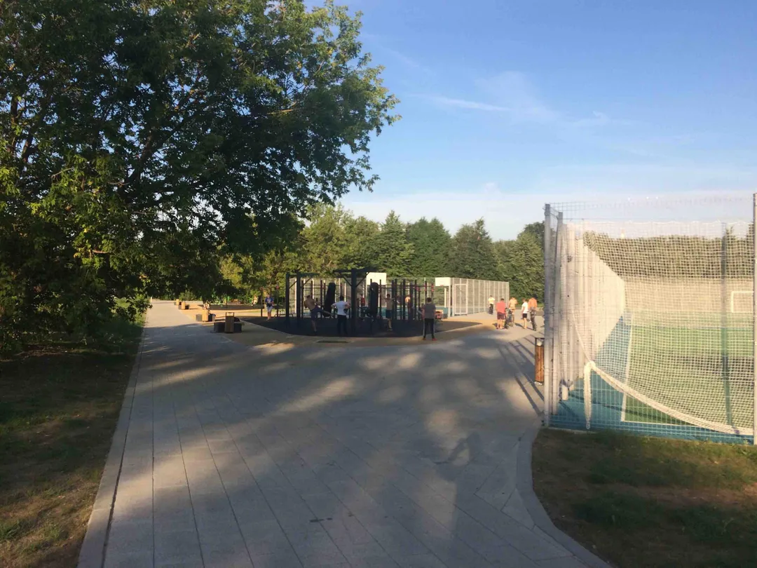 Monkey Bars la Calisthenics Park at Строгинское шоссе, Москва #wp2305 – fotografia 3 din 6