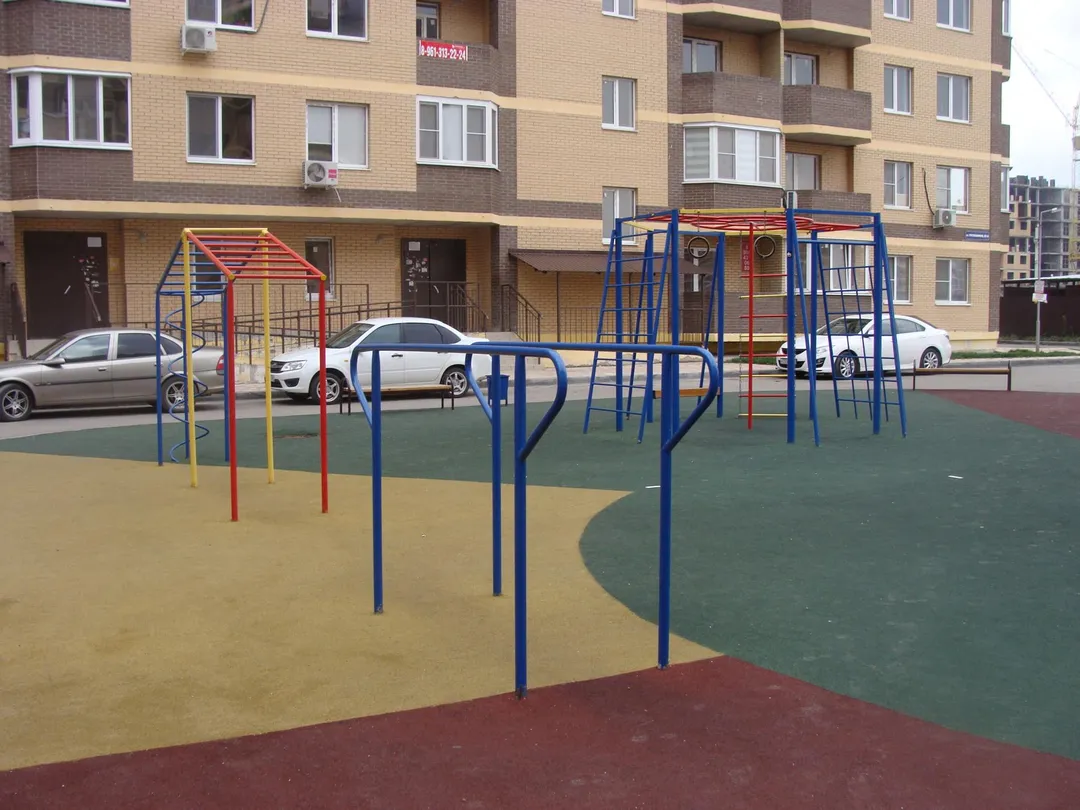Barra de Dominadas en Calisthenics Park at улица Тружеников, Ростов-на-Дону – foto 1 de 5