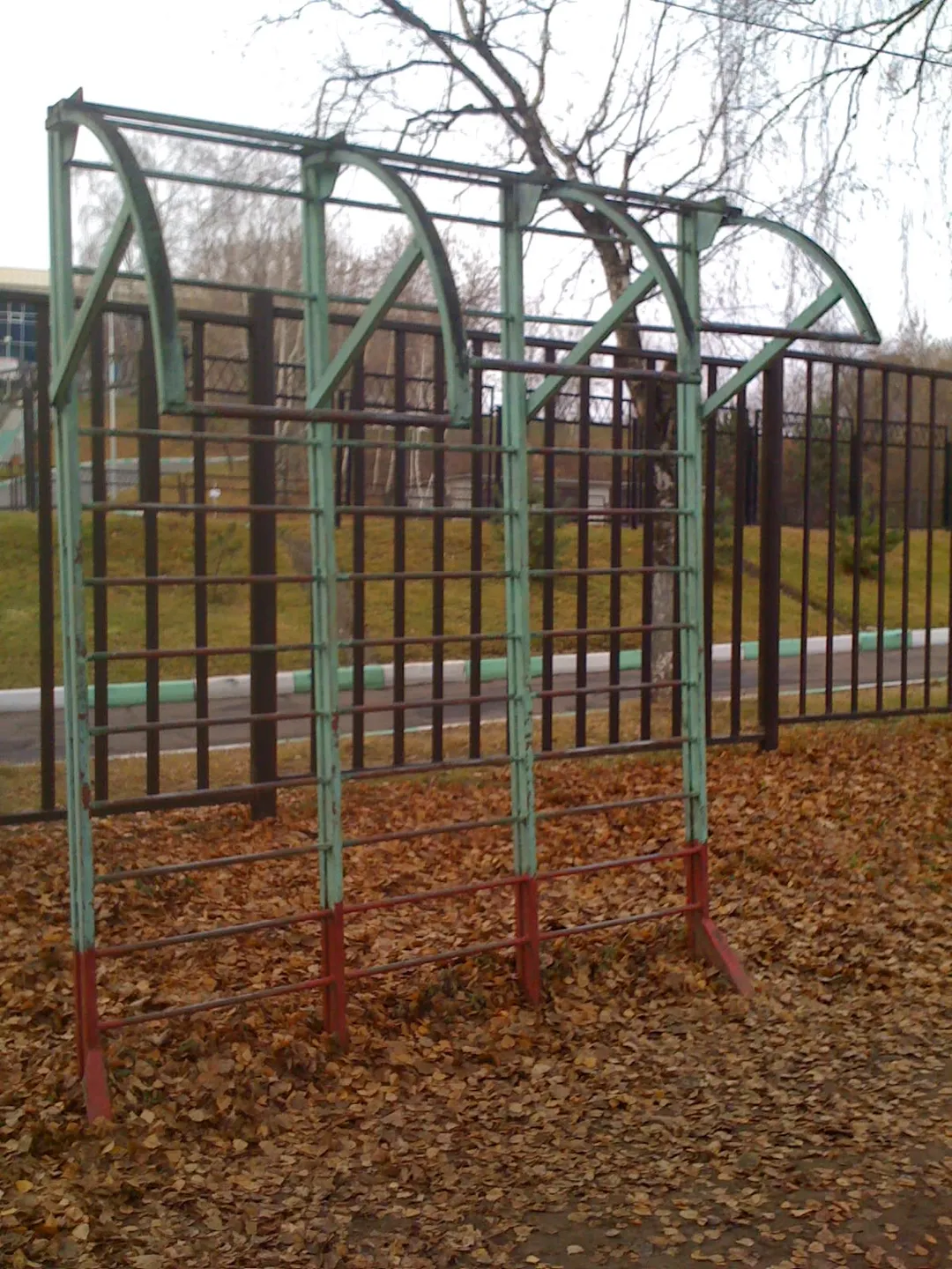 Parallel Gym Bars at Calisthenics Park at Лыжный стадион имени И. С. Утробина, Красногорск – photo 8 of 12