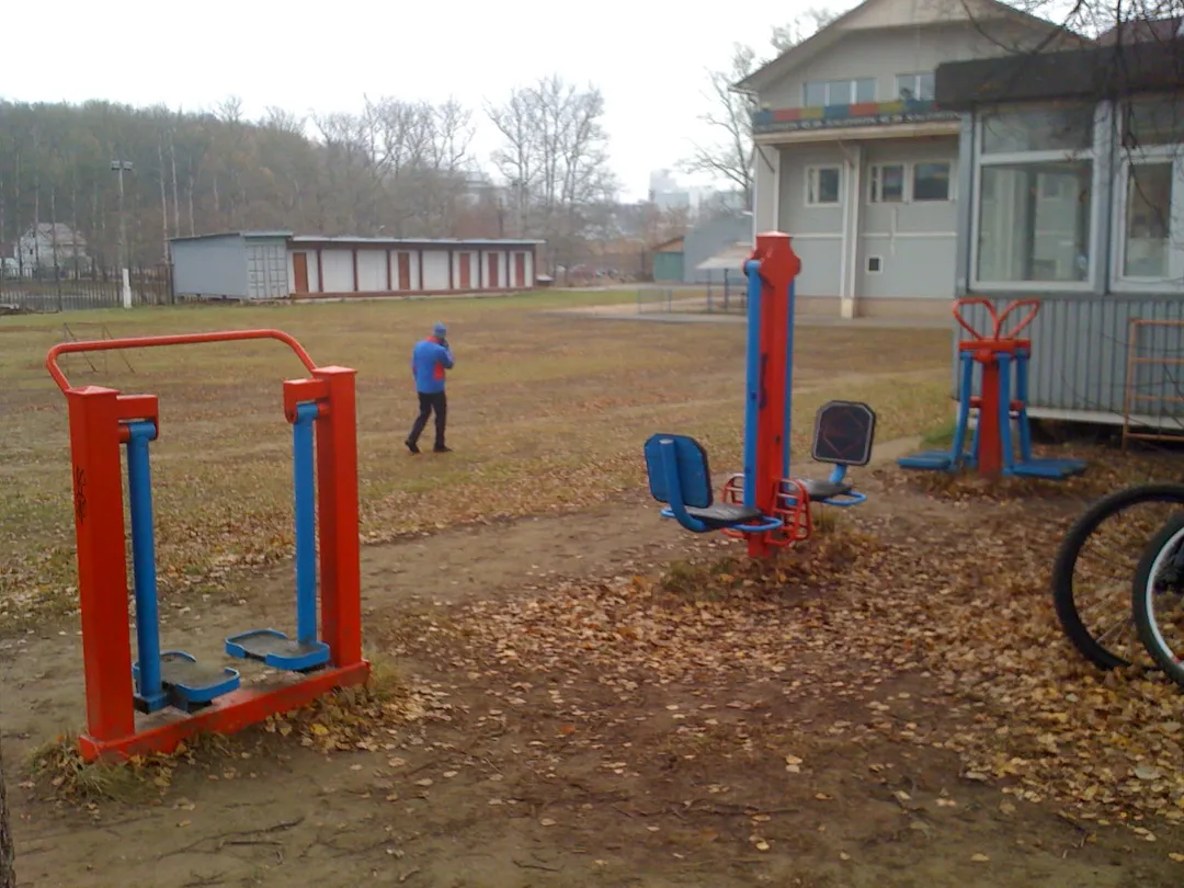 Pull Up Bar at Calisthenics Park at Лыжный стадион имени И. С. Утробина, Красногорск – photo 7 of 12