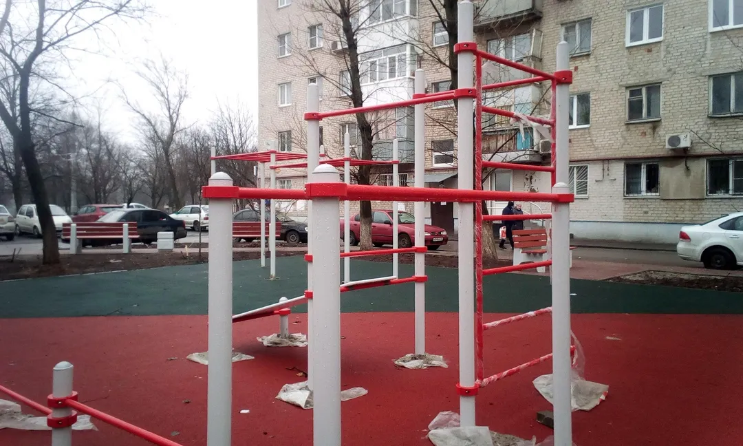 Barra de Dominadas en Calisthenics Park at проспект Стачки, Ростов-на-Дону – foto 1 de 4