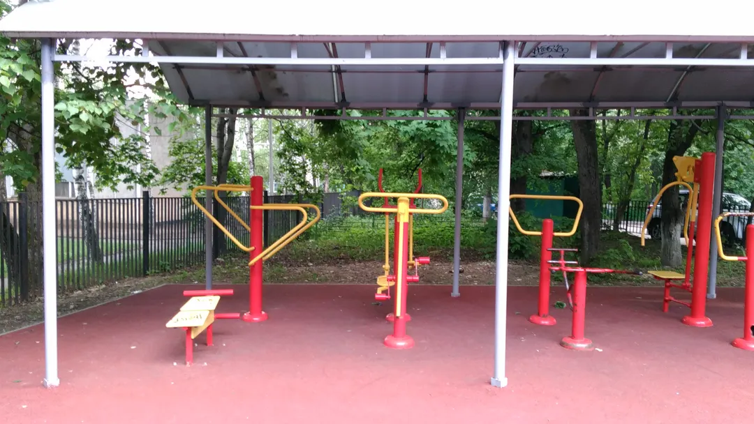 Spalliera presso Calisthenics Park at Комсомольская улица, Красногорск – foto 3 di 6
