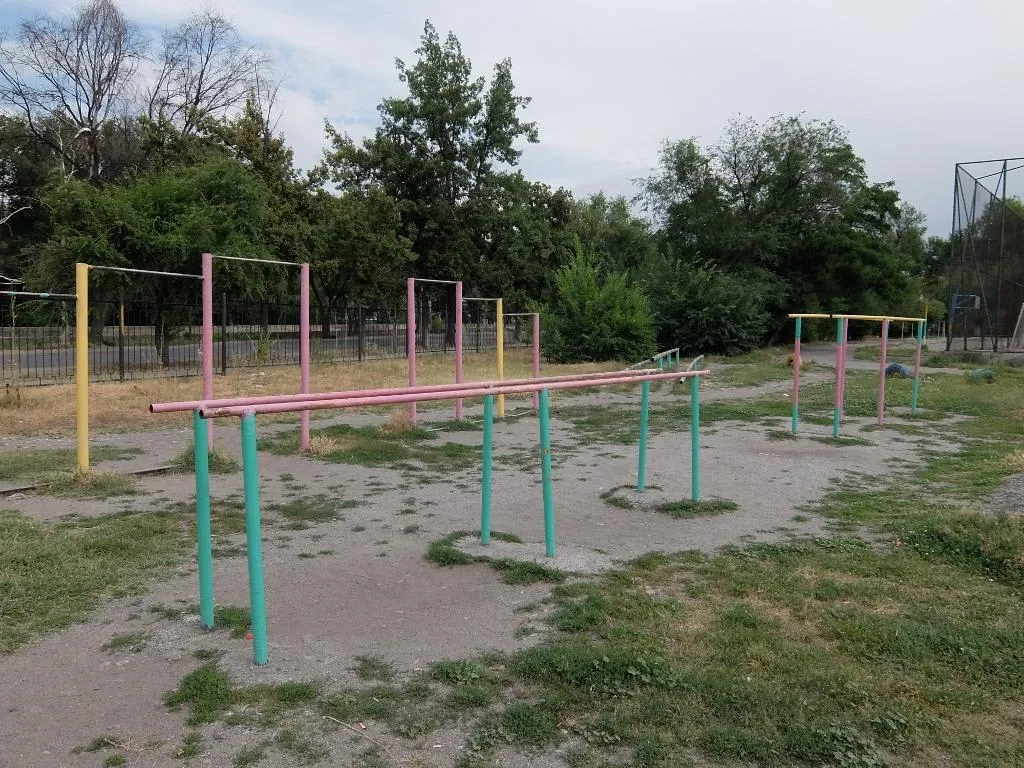 Barra de Dominadas en Calisthenics Park at Малдыбаева улица, Бишкек шаары – foto 1 de 2