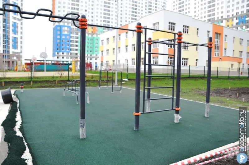 Pull Up Bar at Calisthenics Park at улица Павла Шаманова, Екатеринбург #wp2341 – photo 1 of 1