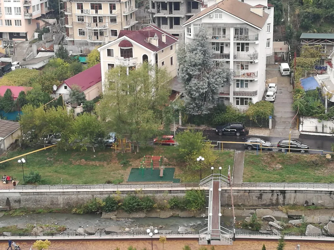 Klimmzugstange bei Calisthenics Park at Полтавская улица, Сочи – Foto 1 von 3