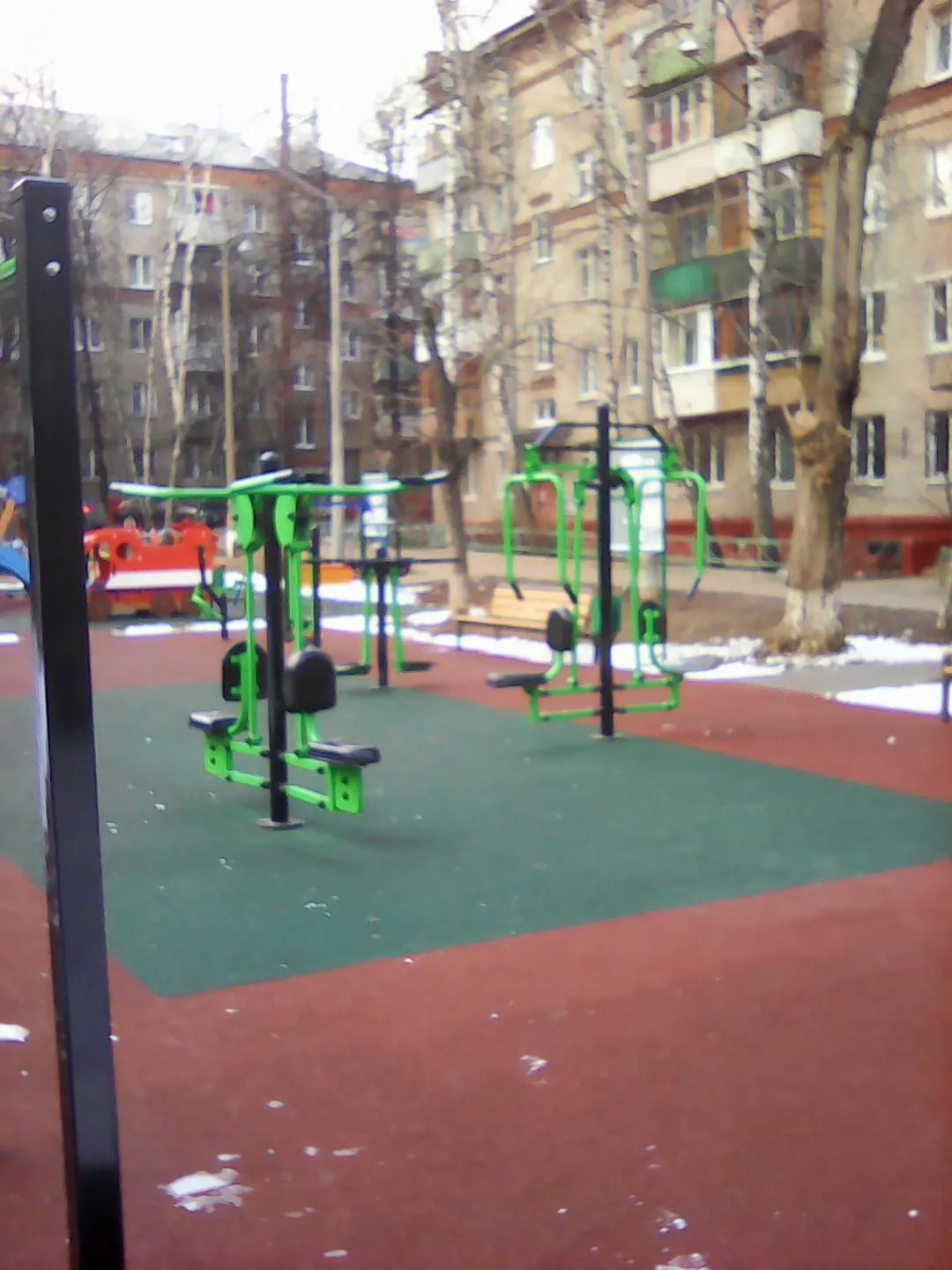 Barres parallèles à Calisthenics Park at Смирновская улица, Люберцы – photo 2 sur 3