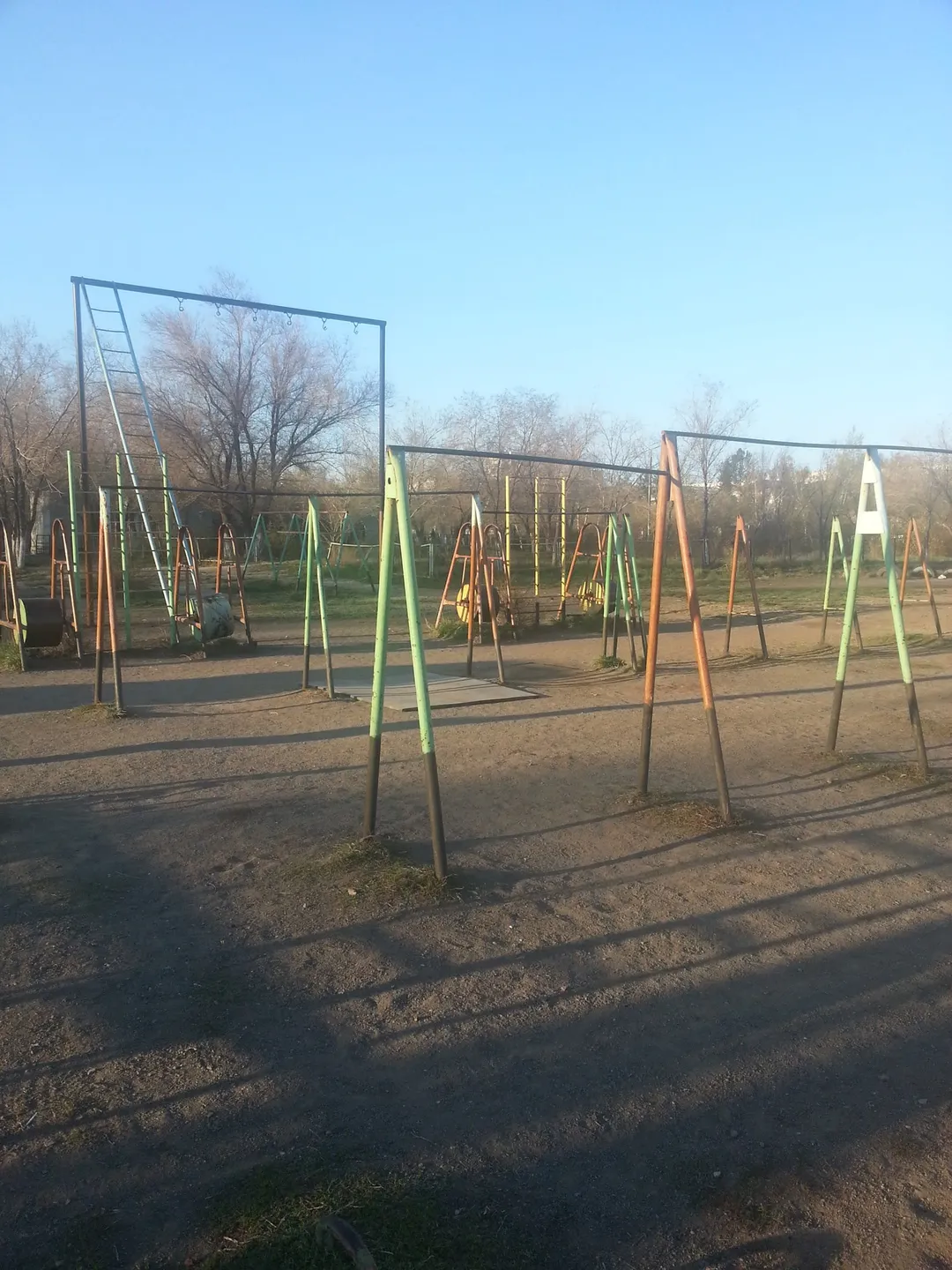 Турнік на майданчику Calisthenics Park at Бауыржана Момышулы, Екібастұз – фото 1 з 2