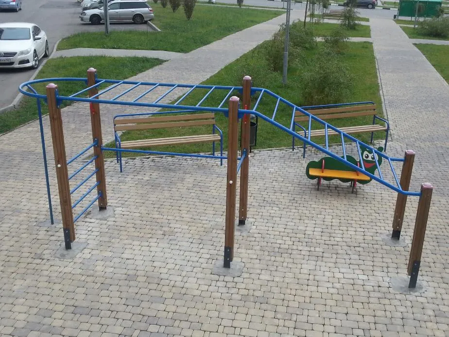 Рукохід на майданчику Calisthenics Park at Завидная улица, Видное – фото 3 з 3