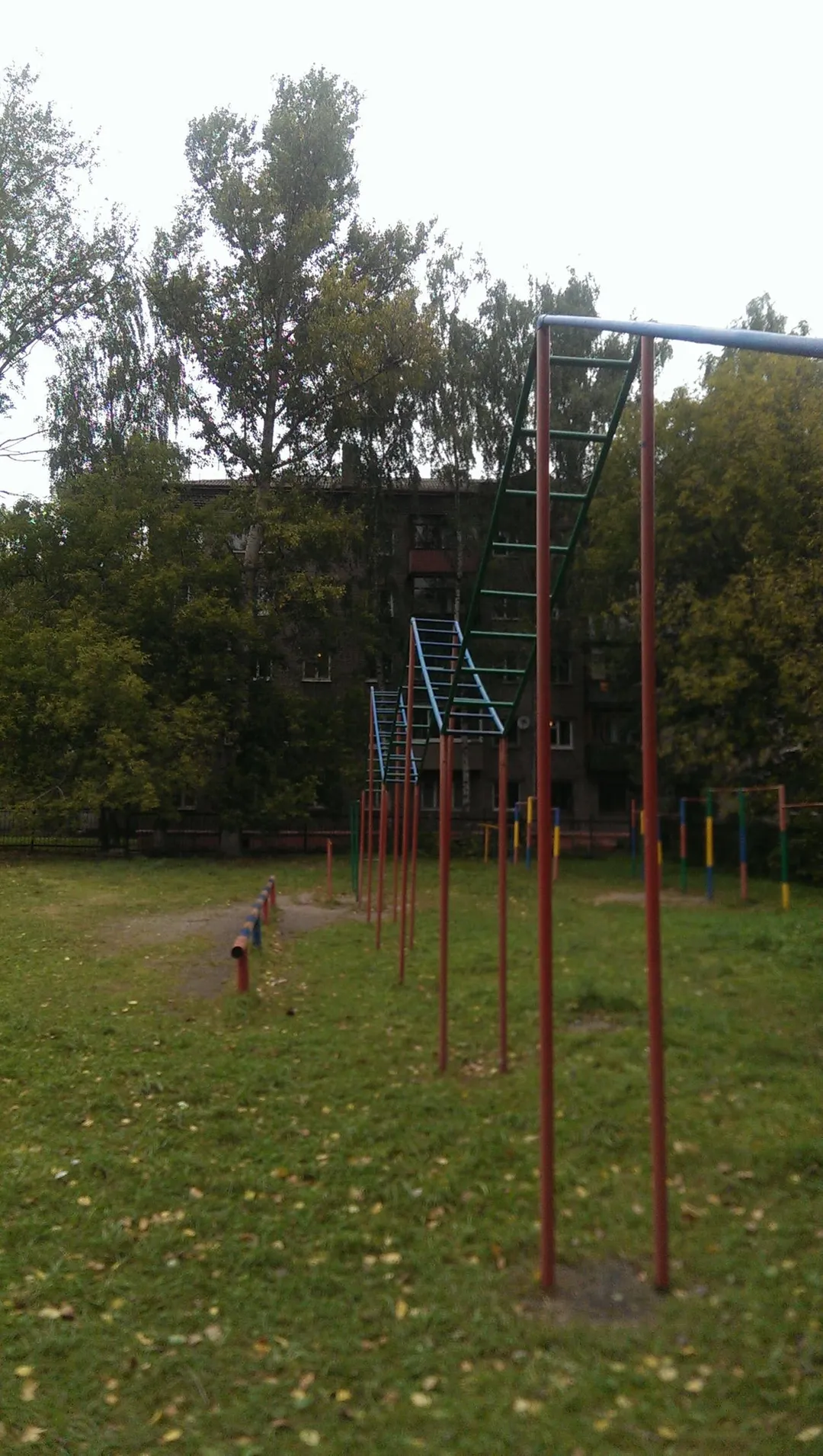 Pull Up Bar at Calisthenics Park at Якорная улица, Нижний Новгород – photo 4 of 10