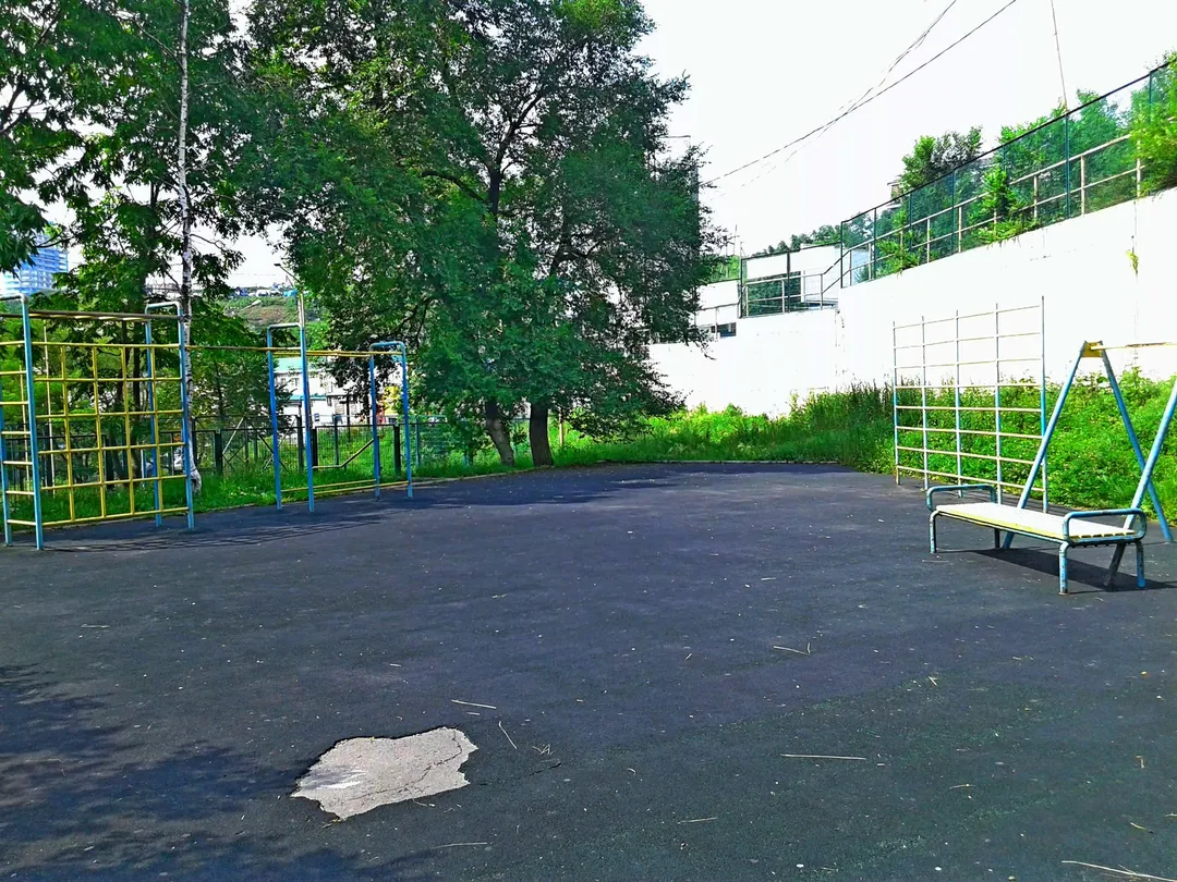 Parallele presso Calisthenics Park at улица Адмирала Кузнецова, Владивосток – foto 2 di 4