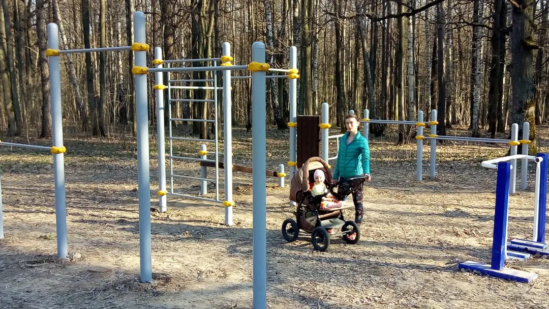 Bară de tracțiuni la Calisthenics Park at Кордодром, Москва – fotografia 1 din 5