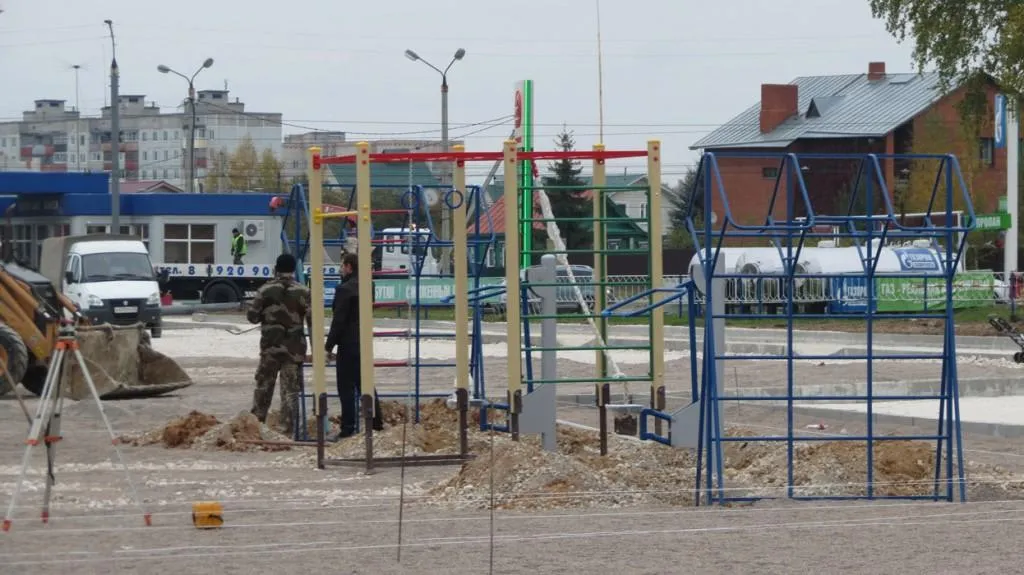 Parallel Gym Bars at Calisthenics Park at Спортивный центр Ковровец, Ковров – photo 2 of 2