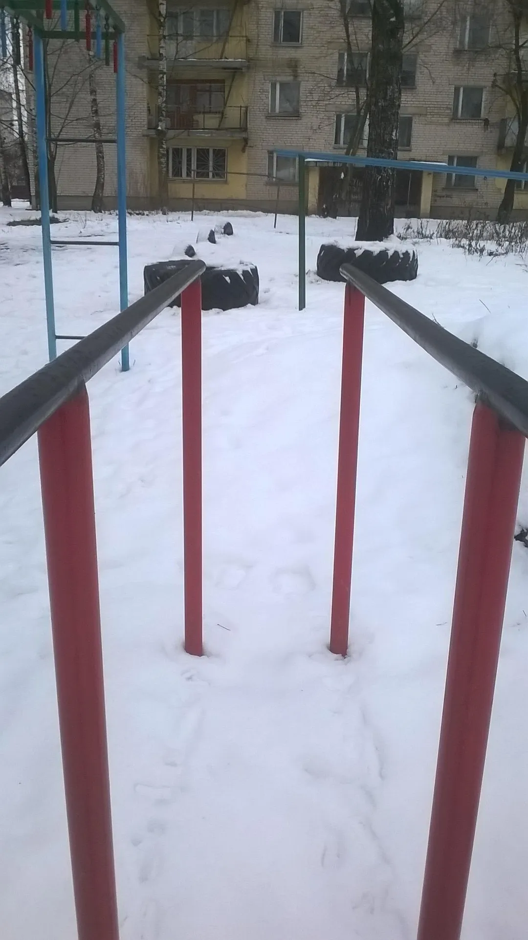 Parallele presso Calisthenics Park at Борец, Торжок – foto 10 di 11