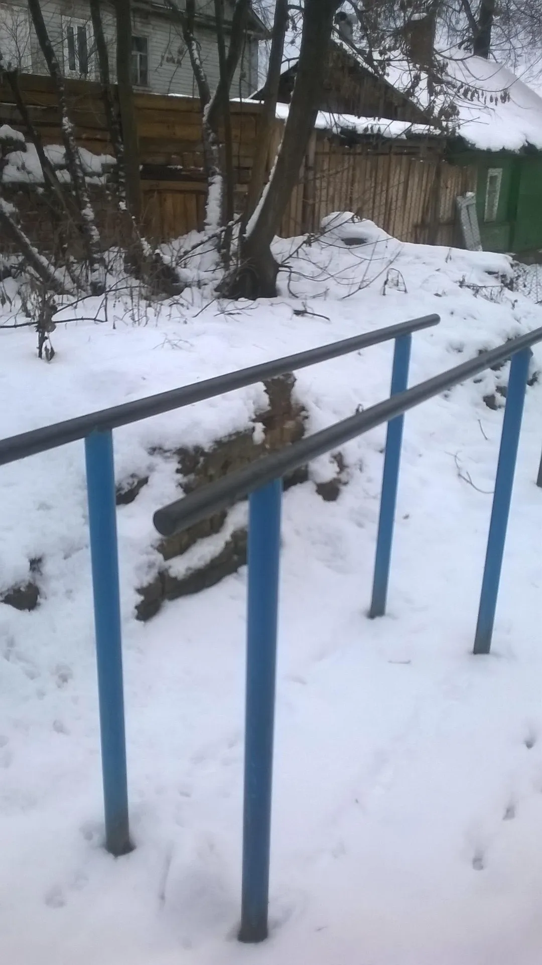 Sbarra per trazioni presso Calisthenics Park at Борец, Торжок – foto 9 di 11