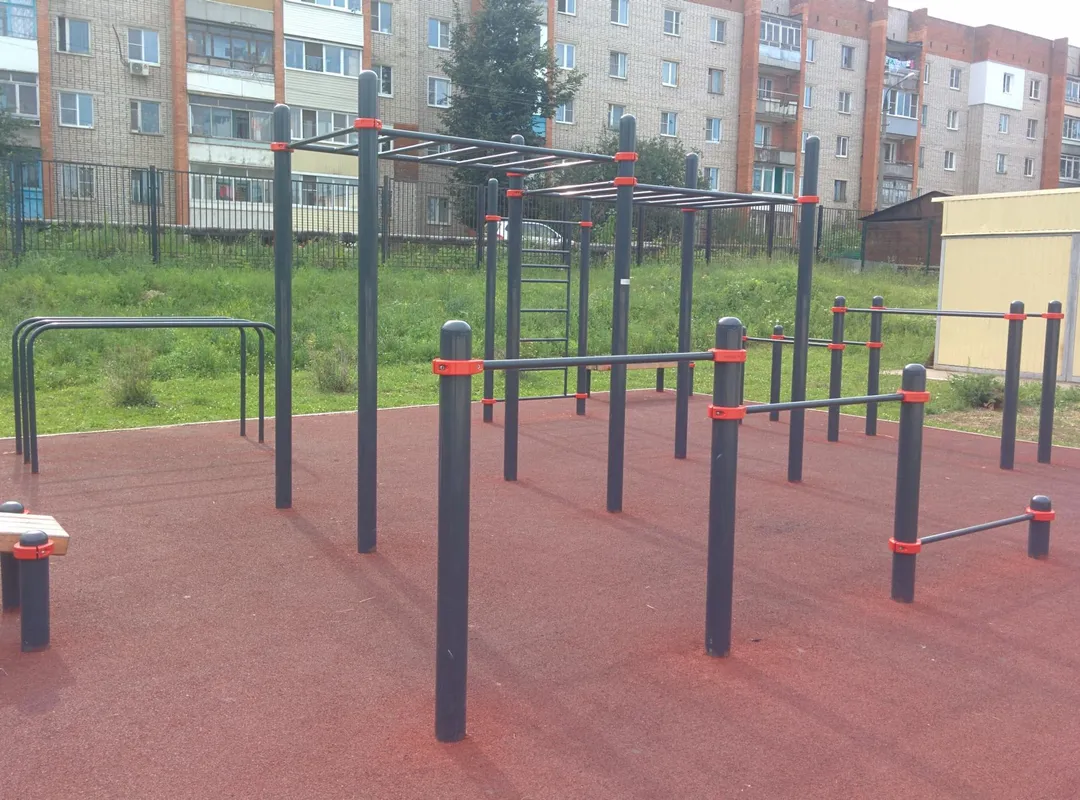 Abs Bench at Calisthenics Park at улица Генерала Горшкова, Тула – photo 5 of 5