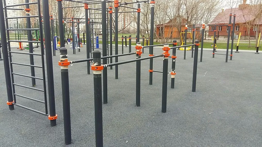 Spalier la Calisthenics Park at улица Марьинский Парк, Москва #wp2501 – fotografia 4 din 13