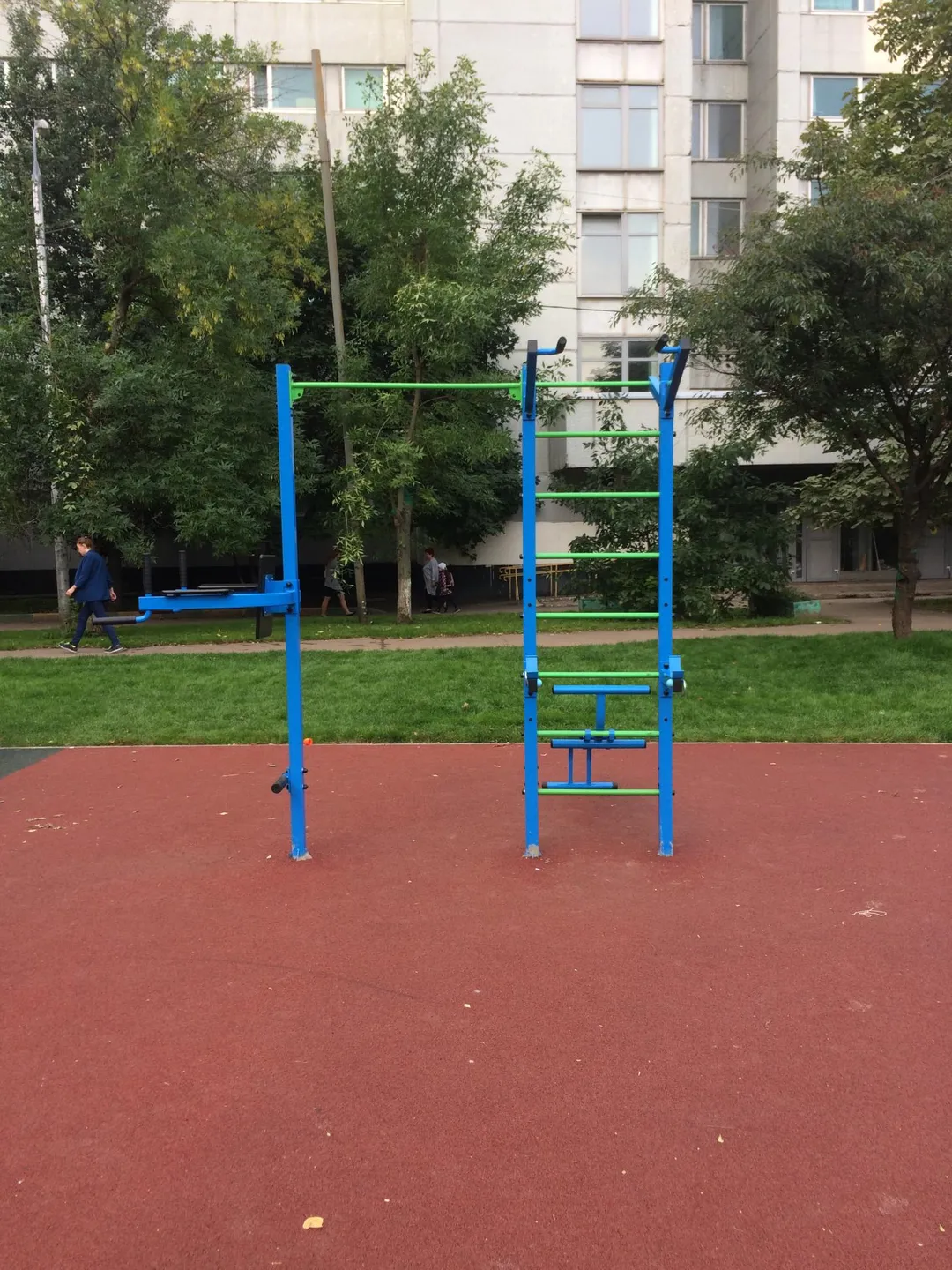 Klimmzugstange bei Calisthenics Park at Лебедянская улица, Москва – Foto 1 von 5