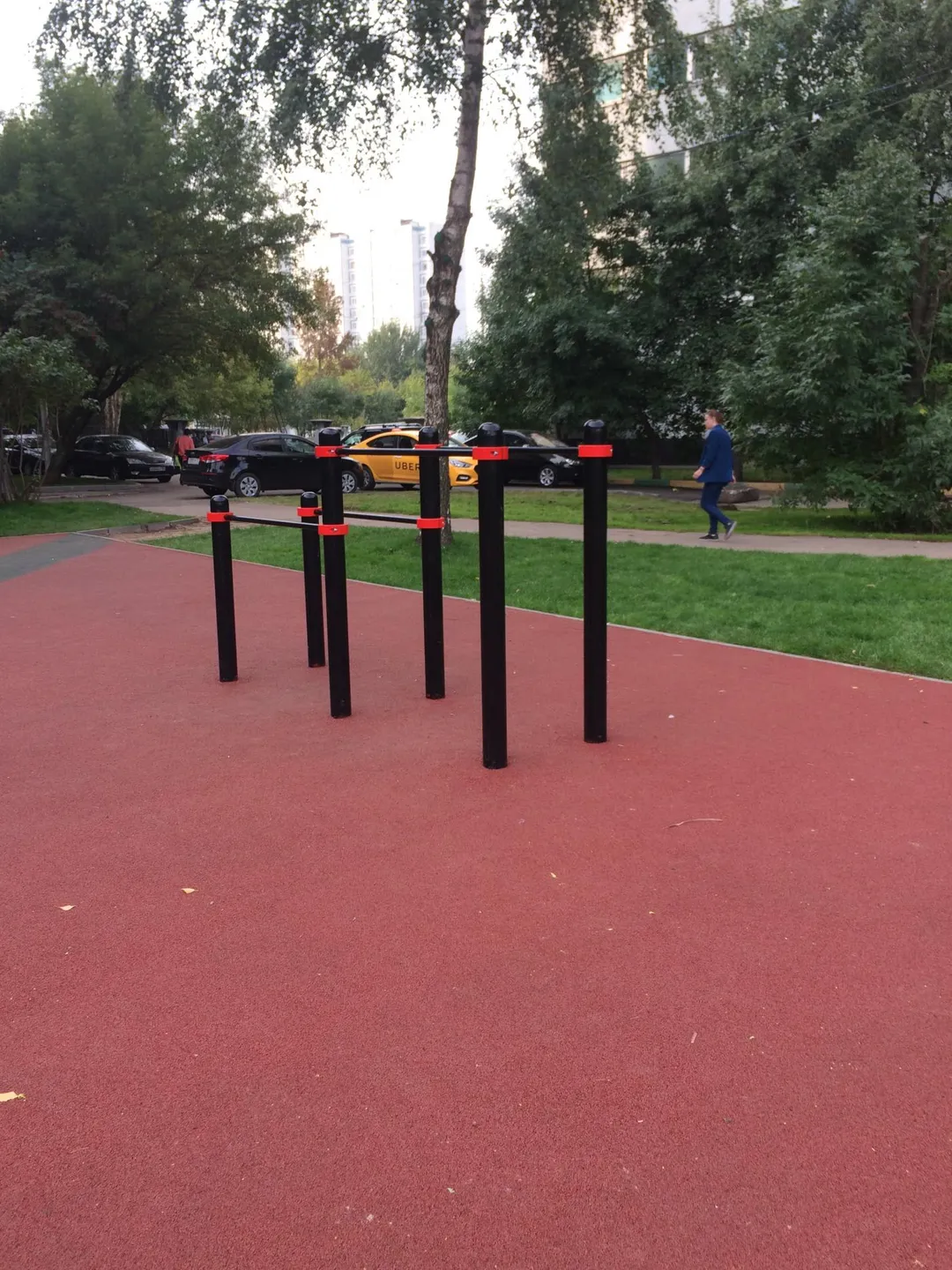 Barren bei Calisthenics Park at Лебедянская улица, Москва – Foto 2 von 5