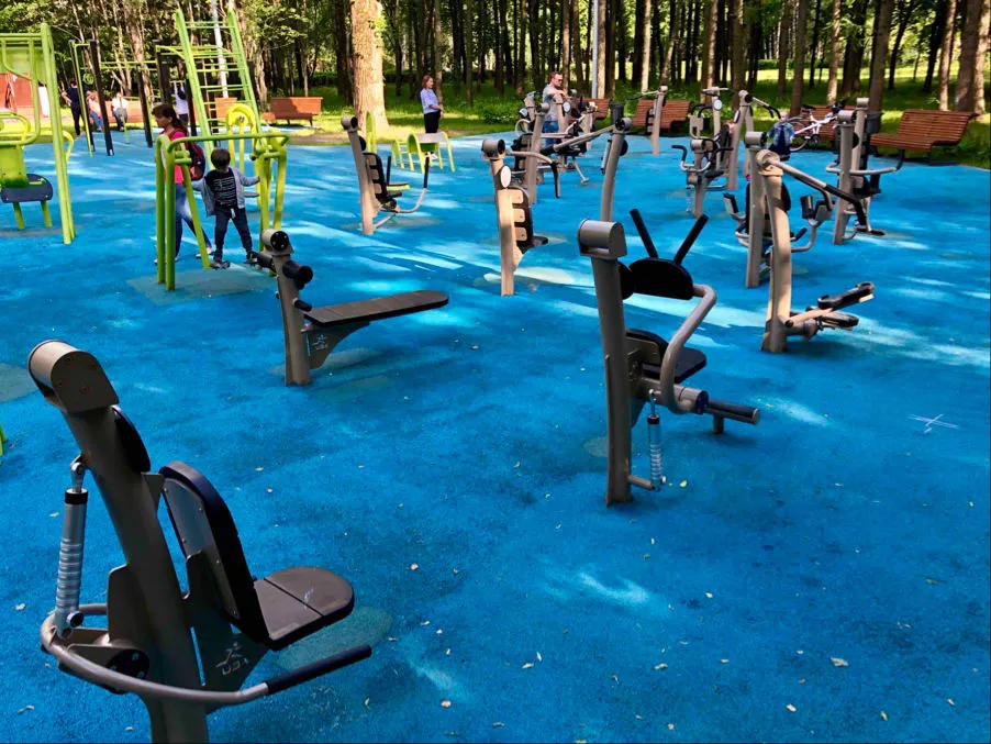Лавка для преса на майданчику Calisthenics Park at улица Удальцова, Москва #wp2508 – фото 5 з 6