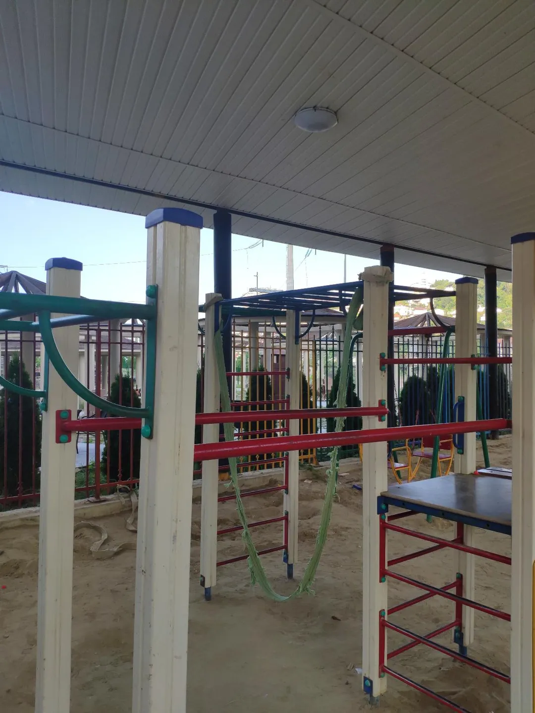 Spalliera presso Calisthenics Park at улица Лысая Гора, Сочи – foto 3 di 4