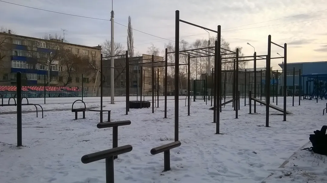 Parallel Gym Bars at Calisthenics Park at Стадион СДЮСШ, Стерлитамак – photo 3 of 4