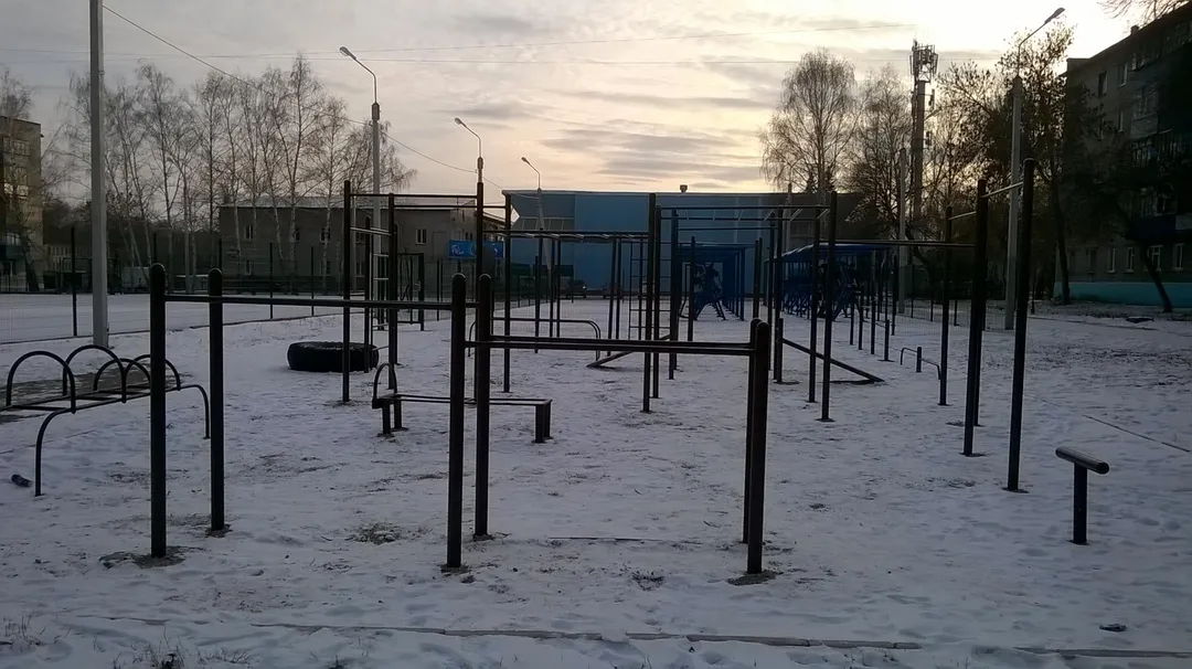 Push Up Bar at Calisthenics Park at Стадион СДЮСШ, Стерлитамак – photo 2 of 4