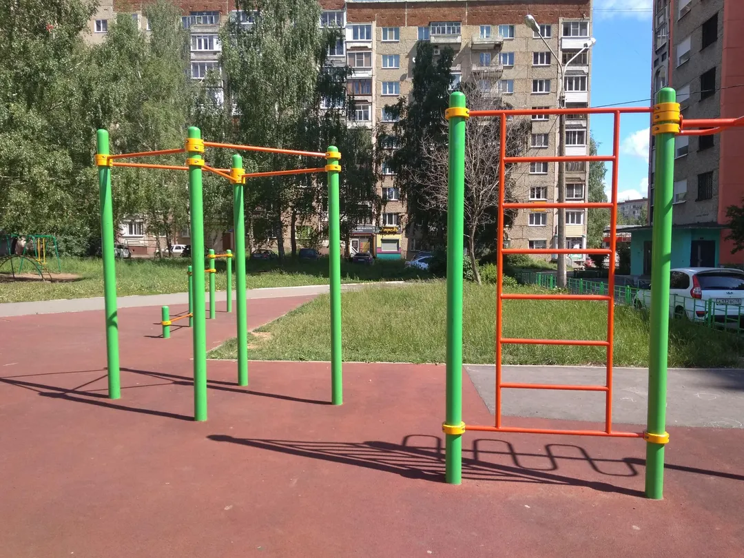 Push Up Bar at Calisthenics Park at улица Ленина, городской округ Ижевск – photo 2 of 5