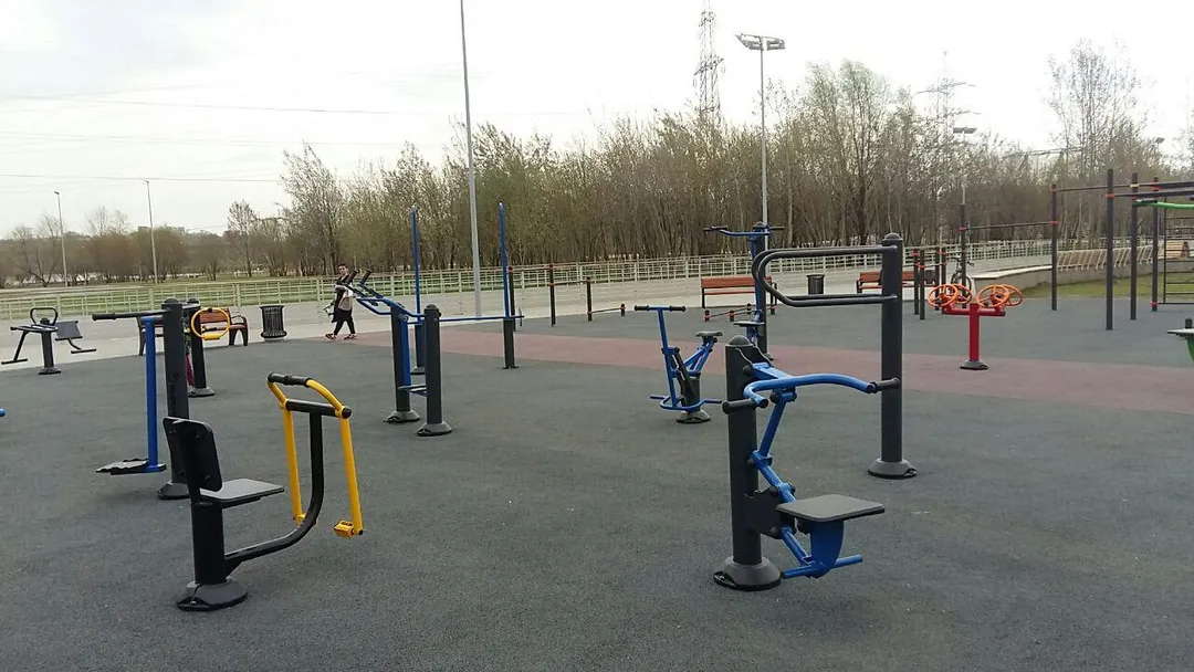 Турнік на майданчику Calisthenics Park at улица Марьинский Парк, Москва #wp2531 – фото 8 з 10