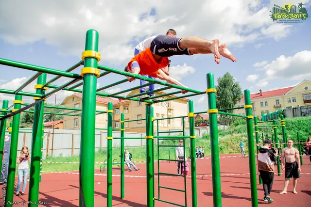Calisthenics Park at Экстрим-парк "Горизонт", Берёзовский