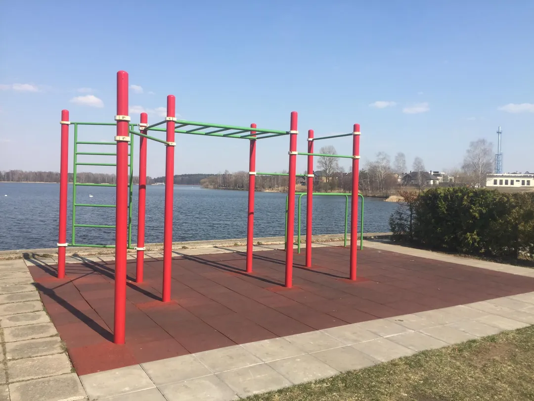 Bară de tracțiuni la Calisthenics Park at праезд Веснінка, Мінск – fotografia 1 din 2