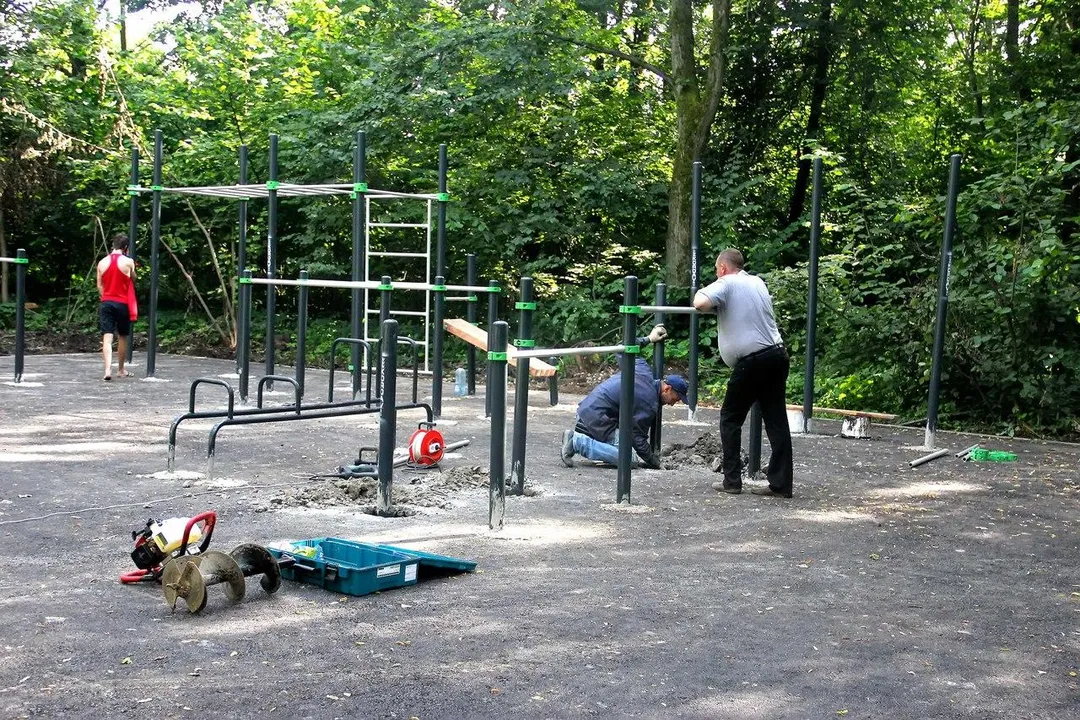 Parallel Gym Bars at Calisthenics Park at улица Мира, Щёкино – photo 2 of 2