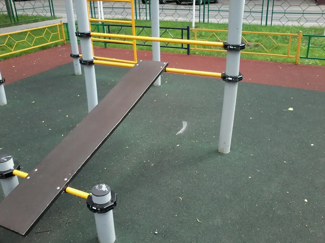 Anneaux de gymnastique à Calisthenics Park at Школьная улица, Ивантеевка – photo 7 sur 15