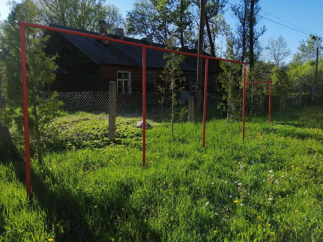 Parallele presso Calisthenics Park at Коммунистическая улица, Дно – foto 3 di 6