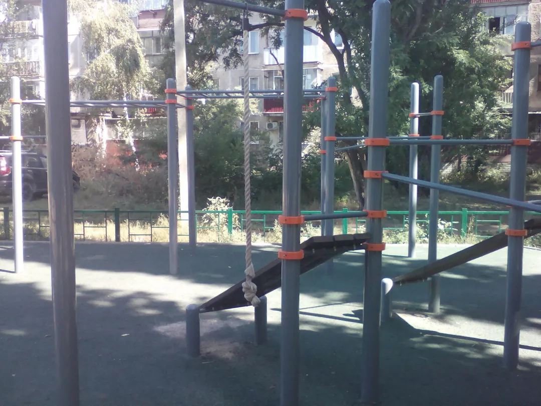 Турнік на майданчику Calisthenics Park at Осенний проезд, городской округ Липецк – фото 1 з 1