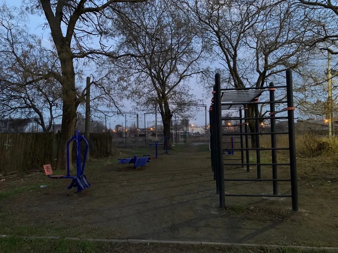 Barra de Dominadas en Calisthenics Park at 7-й Соляний провулок, Одеса – foto 1 de 4