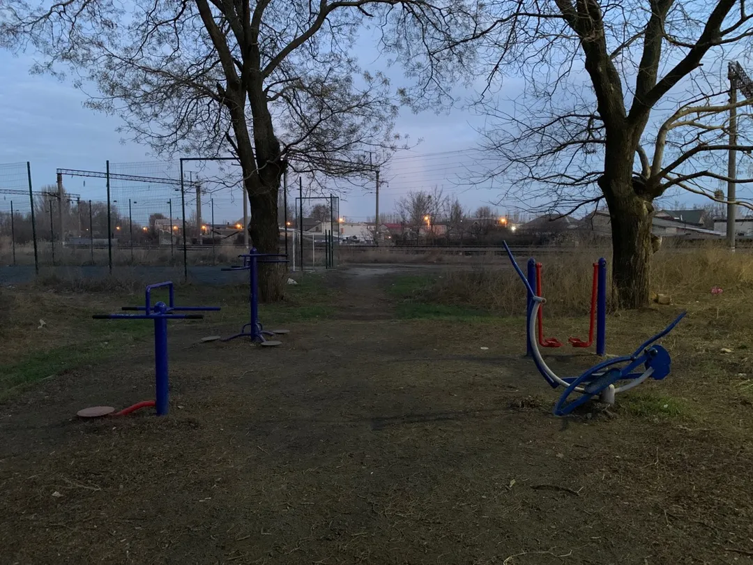 Barras Paralelas en Calisthenics Park at 7-й Соляний провулок, Одеса – foto 2 de 4