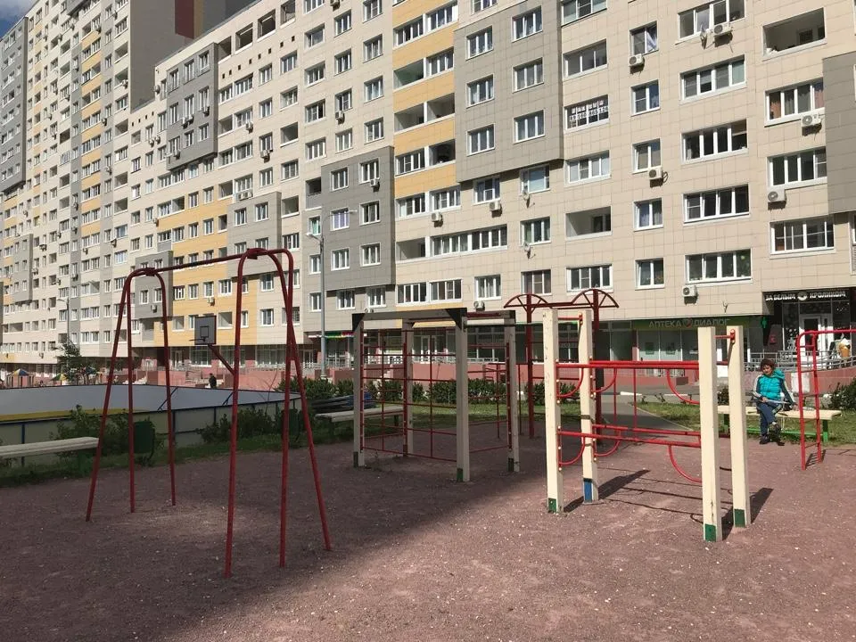 Hangelstange bei Calisthenics Park at улица Строителей, Балашиха – Foto 2 von 3