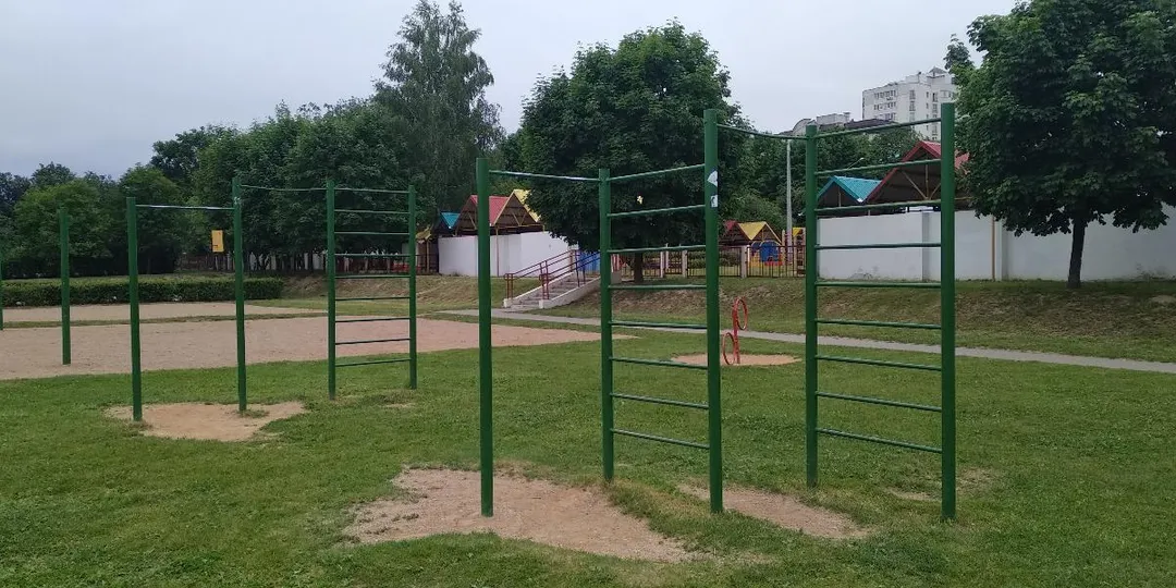 Push Up Bar at Calisthenics Park at вуліца Іосіфа Гашкевіча, Мінск – photo 6 of 6