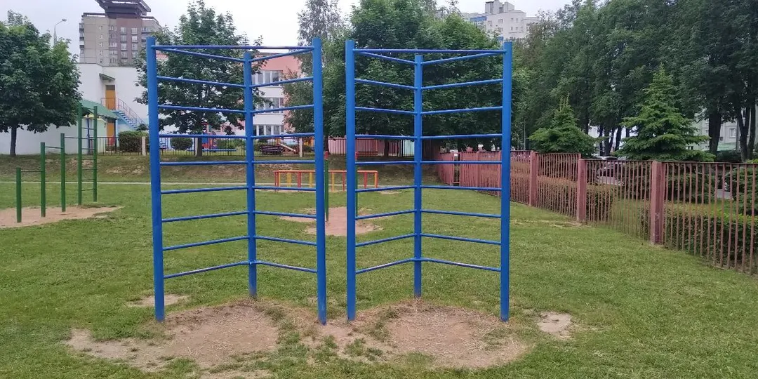 Pull Up Bar at Calisthenics Park at вуліца Іосіфа Гашкевіча, Мінск – photo 5 of 6