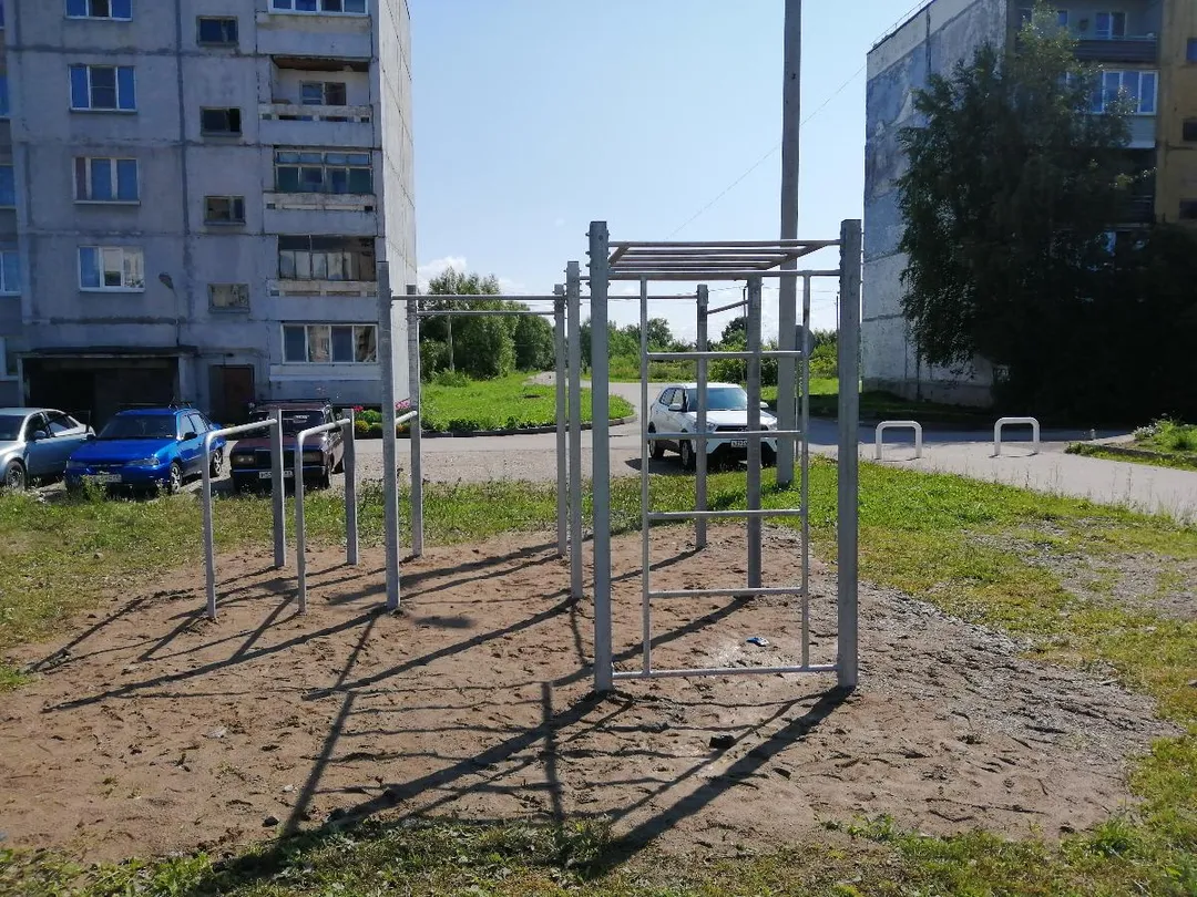 Monkey bar presso Calisthenics Park at Горная улица, Дно – foto 3 di 3