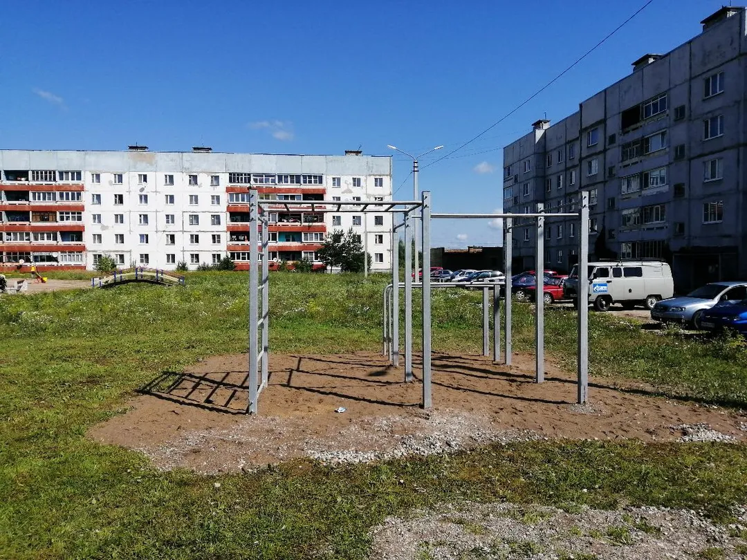 Parallele presso Calisthenics Park at Горная улица, Дно – foto 2 di 3