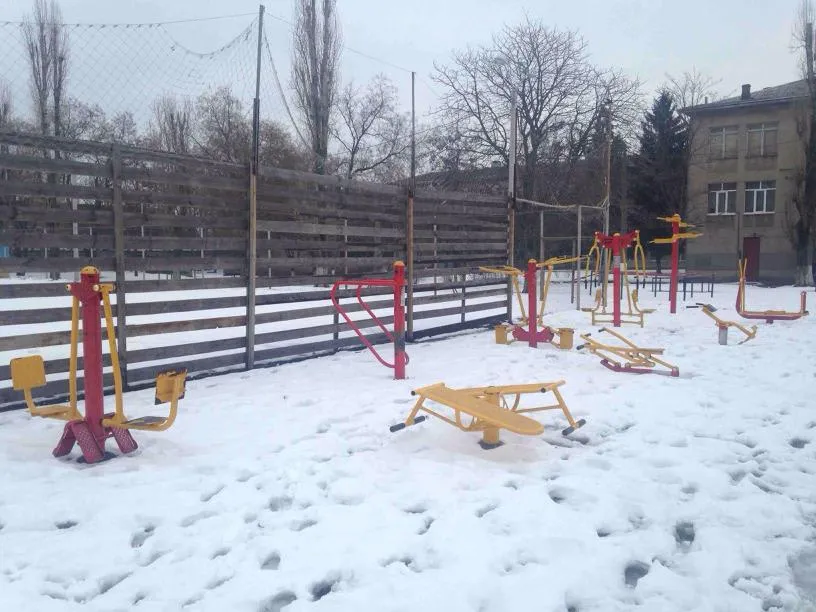 Sbarra per trazioni presso Calisthenics Park at вулиця Віталія Нестеренка, Одеса #wp2601 – foto 1 di 2