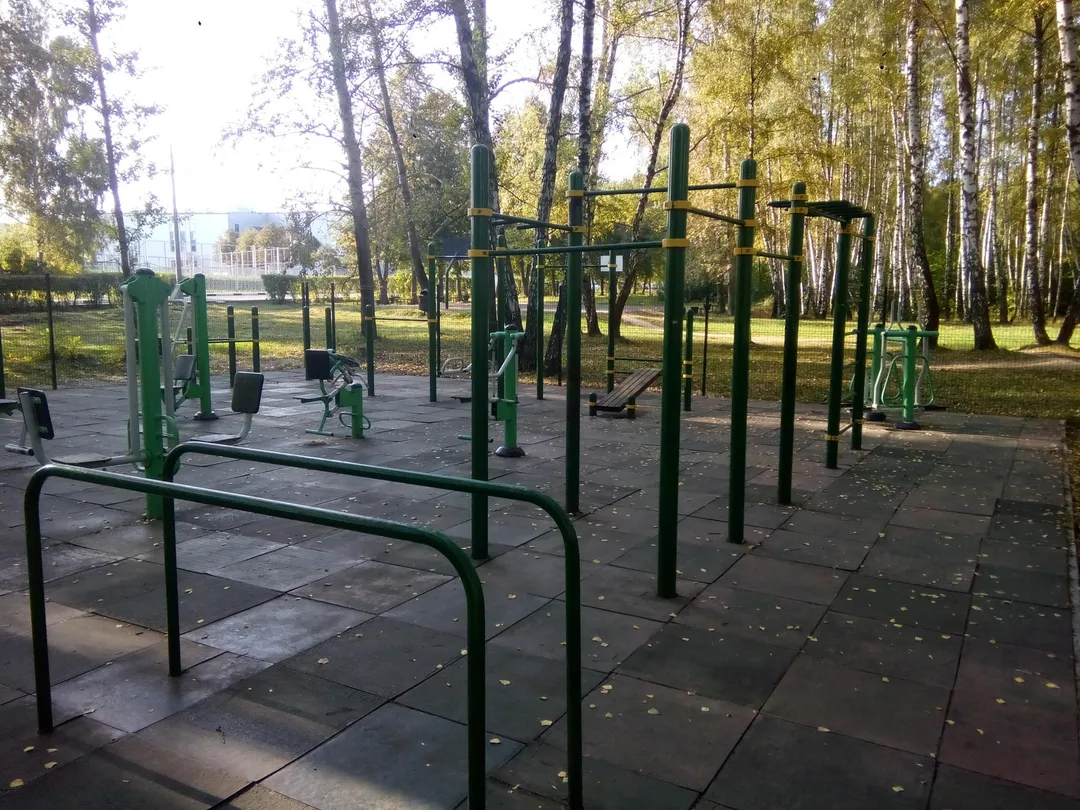 Barren bei Calisthenics Park at OpenSport, Кашира – Foto 2 von 3